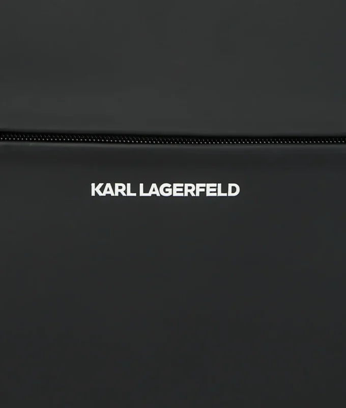 Minimalistisk ryggsekk med logo