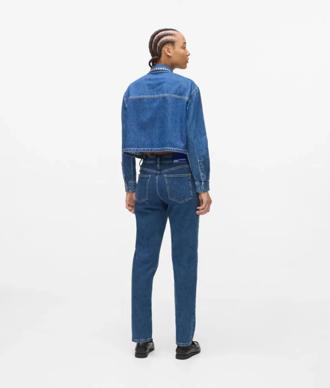 Mom-jeans med nitter
