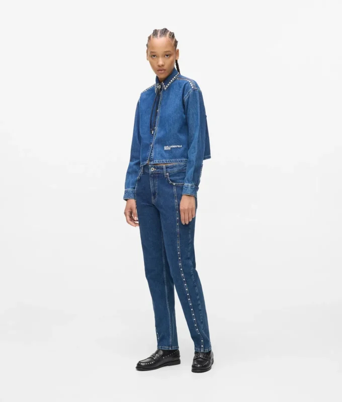 Mom-jeans med nitter