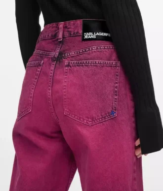 Mom-jeans med spraymaling