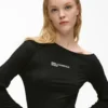 Off-shoulder kjole med snøring