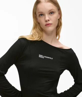 Off-shoulder kjole med snøring