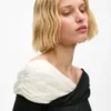 Off-shoulder topp