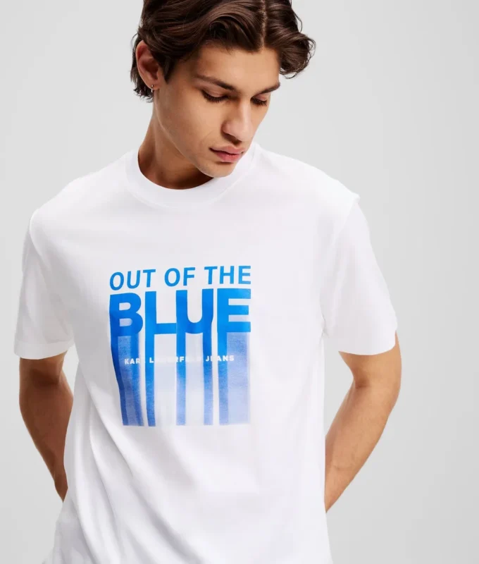 OUT OF THE BLUE GRAPHIC T-SKJORTE
