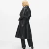 Perforert trenchcoat i imitert skinn
