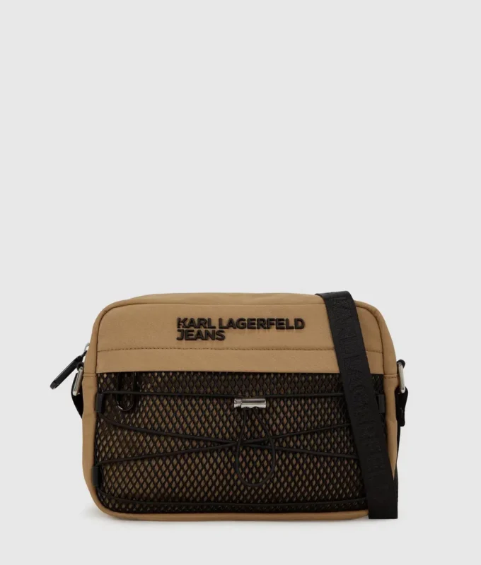 Praktisk crossbody-veske med snøring