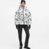 Pufferjakke med monogram over hele