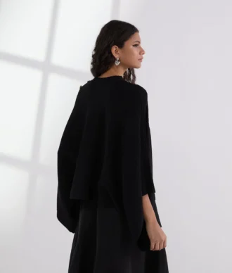 RIBBESTRIKKET PONCHO