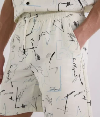 SHORTS MED ALL-OVER-TRYKK