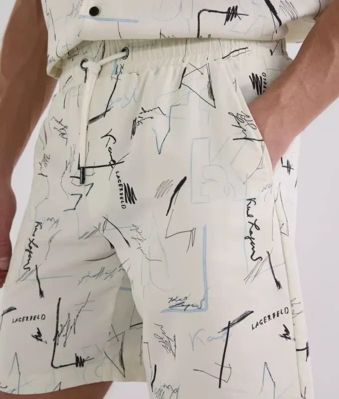 SHORTS MED ALL-OVER-TRYKK