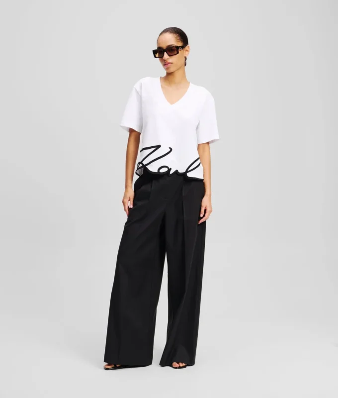 SIGNATURE V-NECK T-SKJORTE