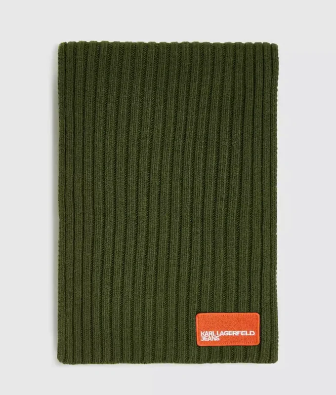 Skjerf med logo-patch