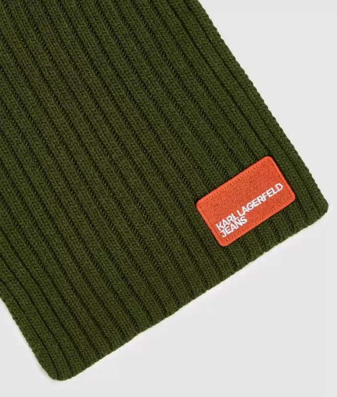 Skjerf med logo-patch