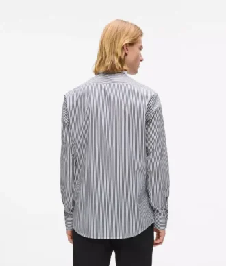 Skjorte med kontrastkrage og striper