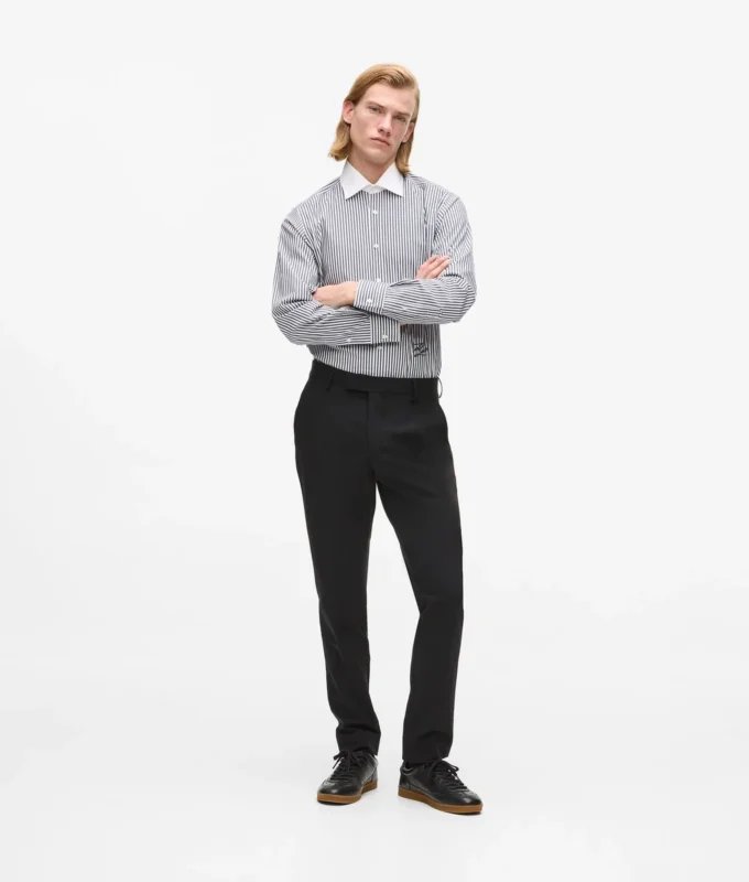 Skjorte med kontrastkrage og striper