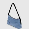 Skulderveske i denim med spenne