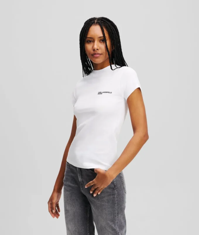 SLIM-FIT T-SKJORTE