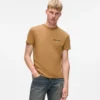 SLIM-FIT T-SKJORTE