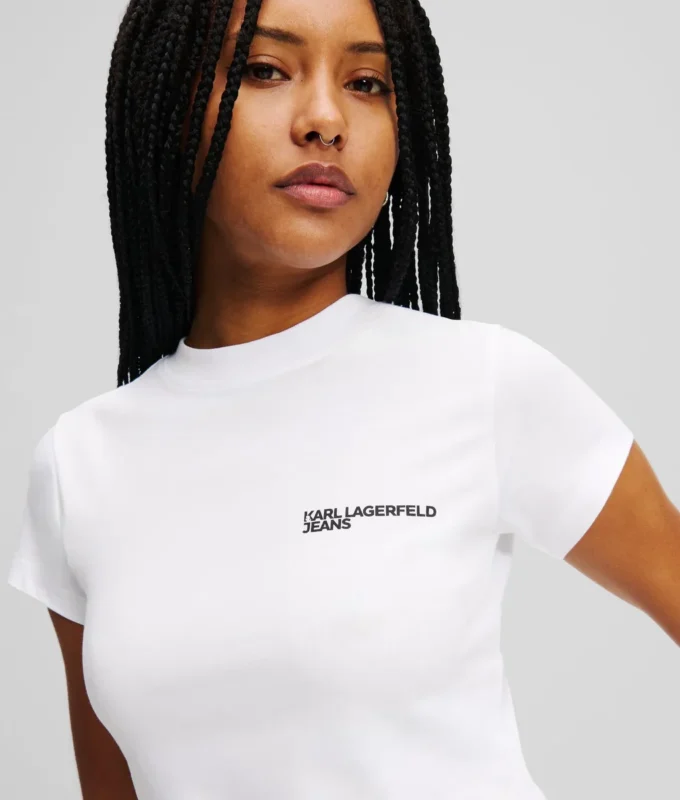 SLIM-FIT T-SKJORTE