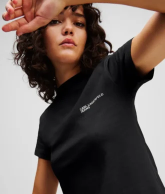 SLIM-FIT T-SKJORTE