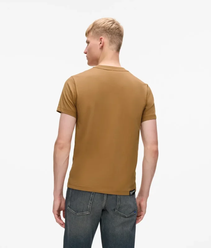 SLIM-FIT T-SKJORTE