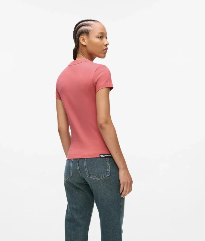 SLIM-FIT T-SKJORTE