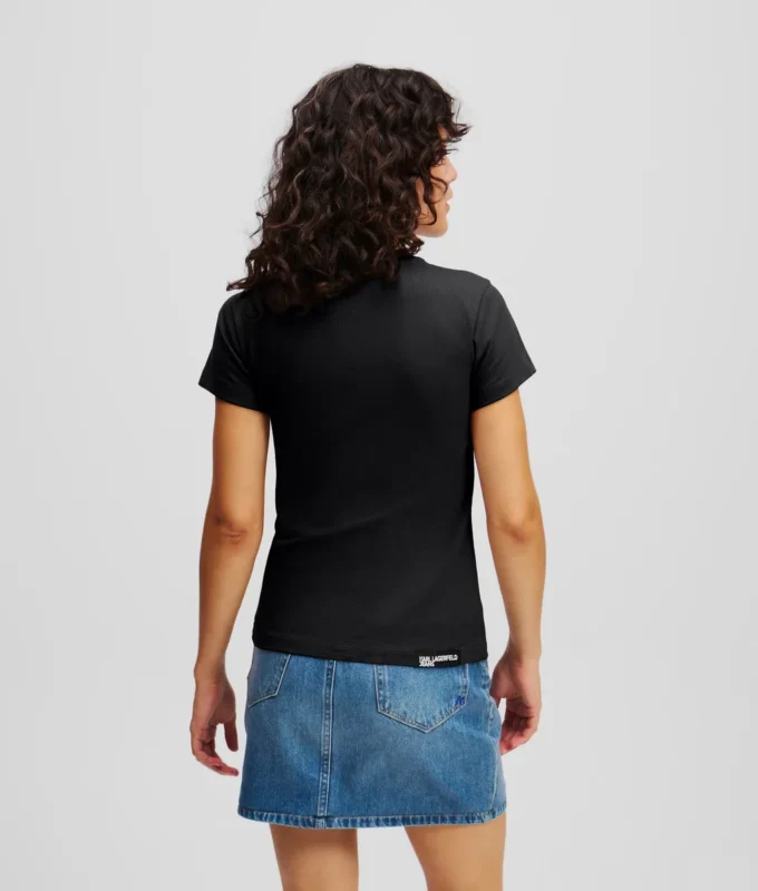 SLIM-FIT T-SKJORTE
