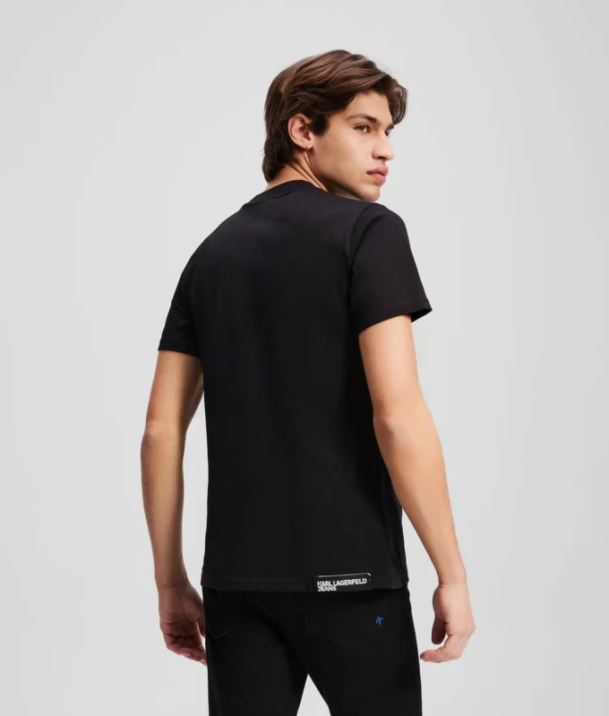 SLIM-FIT T-SKJORTE
