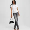 SLIM-FIT T-SKJORTE