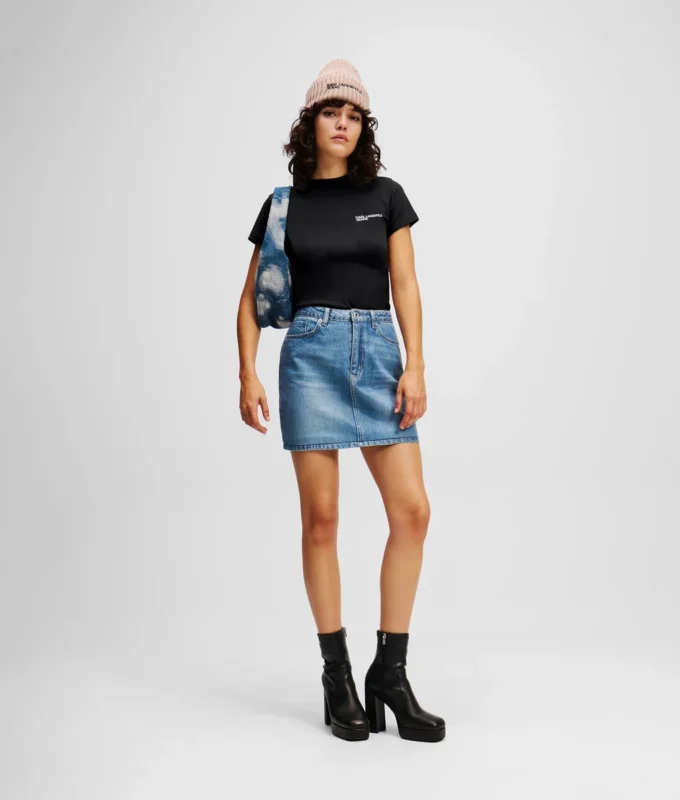 SLIM-FIT T-SKJORTE