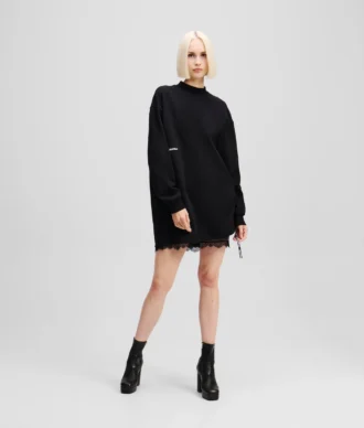 SØT DRESS MED BLONDER