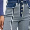 Strake jeans med innsiden ut