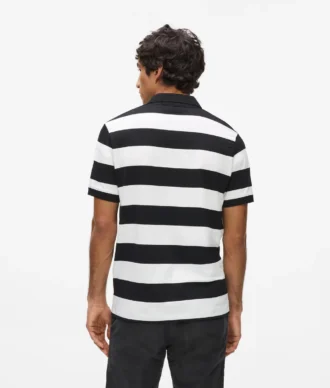 Stripet poloskjorte