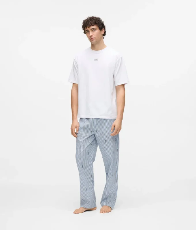 Stripet pyjamasett