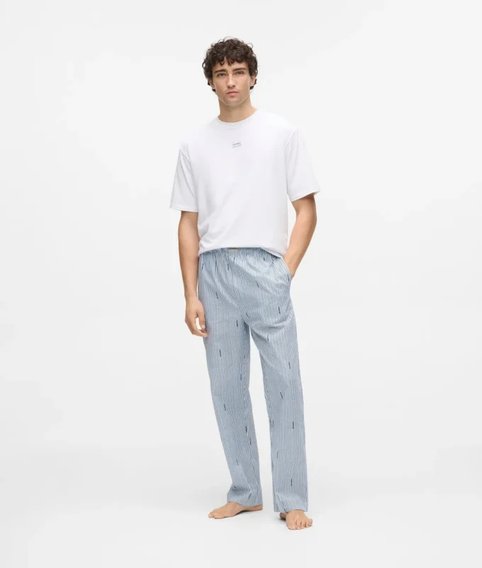 Stripet pyjamasett
