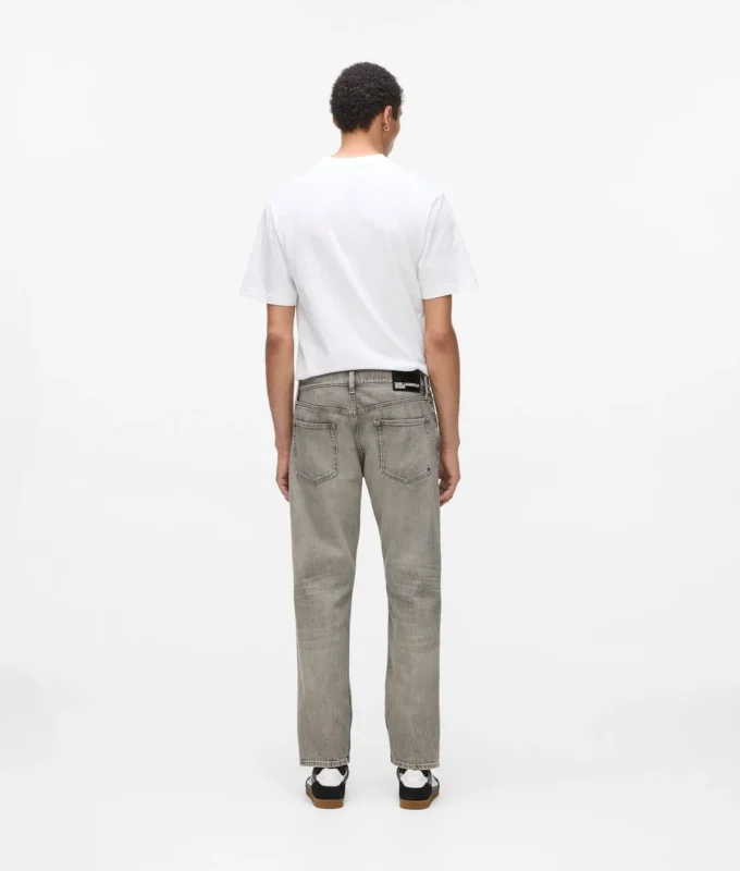 Tapered jeans