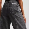 TOFARGET MID-RISE RELAXED JEANS